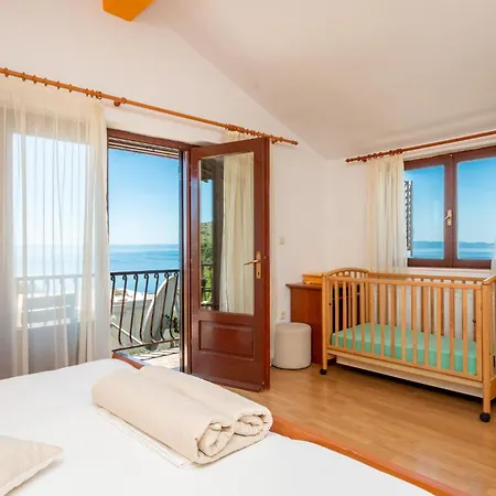 Antisa Apartment *